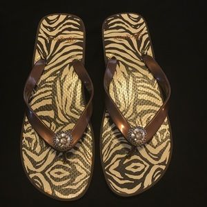 Beautiful flip flops by Brighton Size 10M